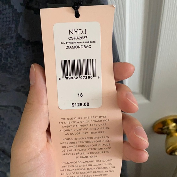 NWT NYDJ SNAKESKIN PRINT SLIM STRAIGHT ANKLE JEANS - Picture 3 of 8